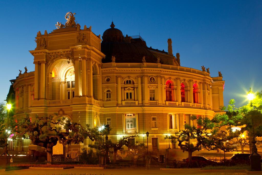 Good Night Hotel Odesa Exterior photo